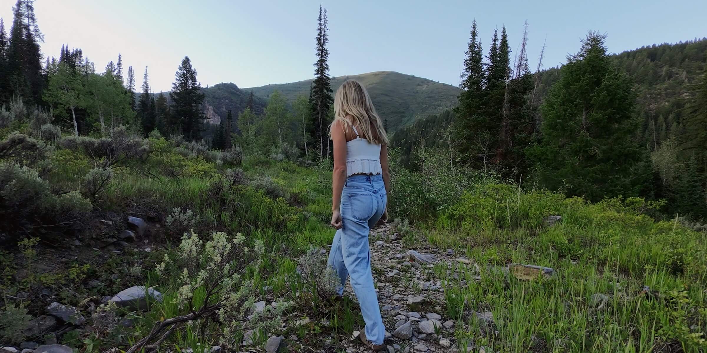 DJI Neo Motion Fly More Combo - lifestyle